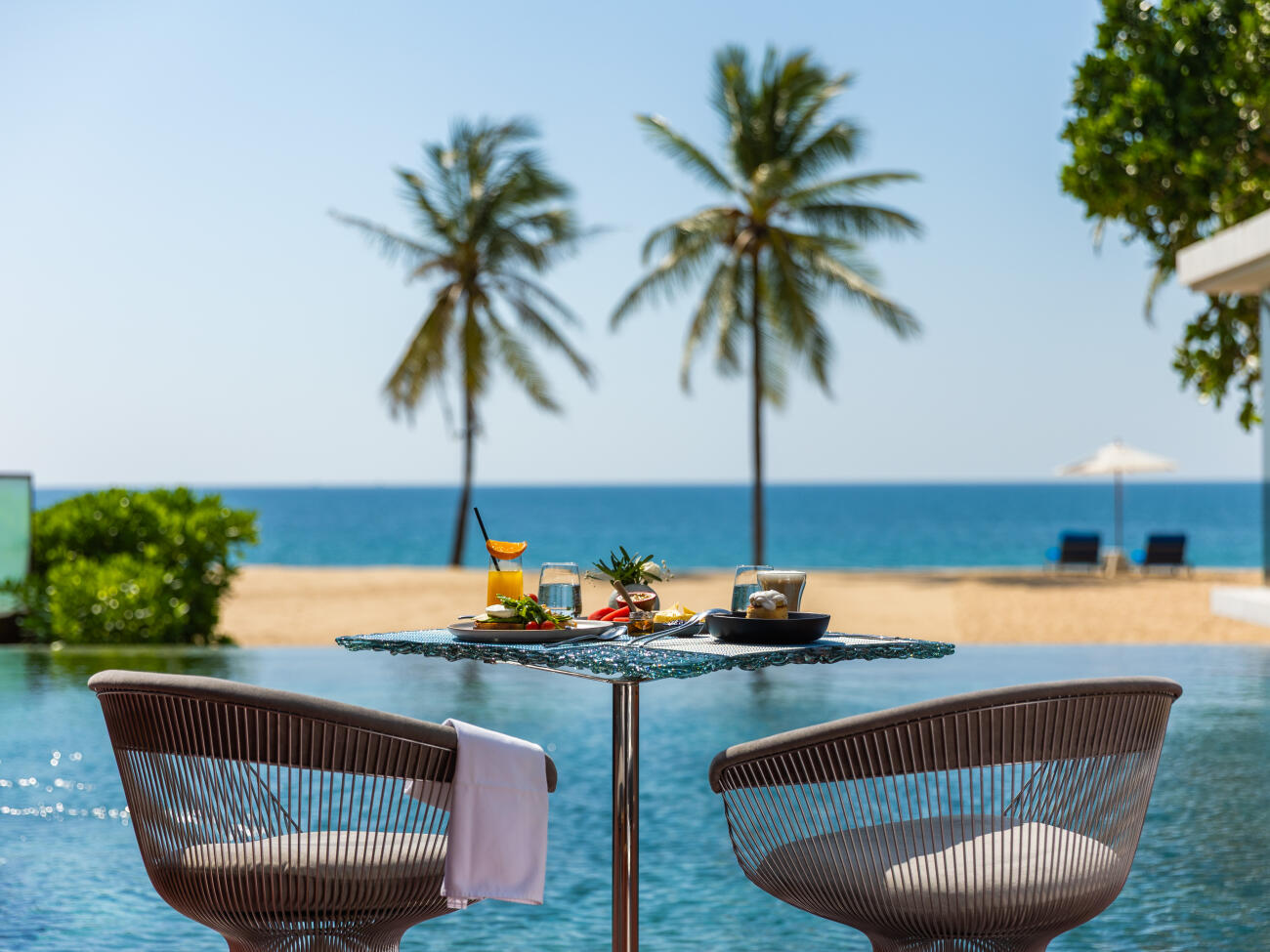 Image 2 - The Campana Lounge