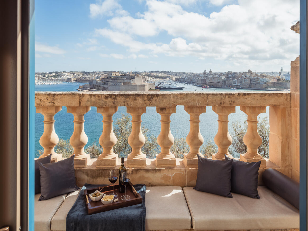 Image 3 - Grand Harbour Penthouse Suites