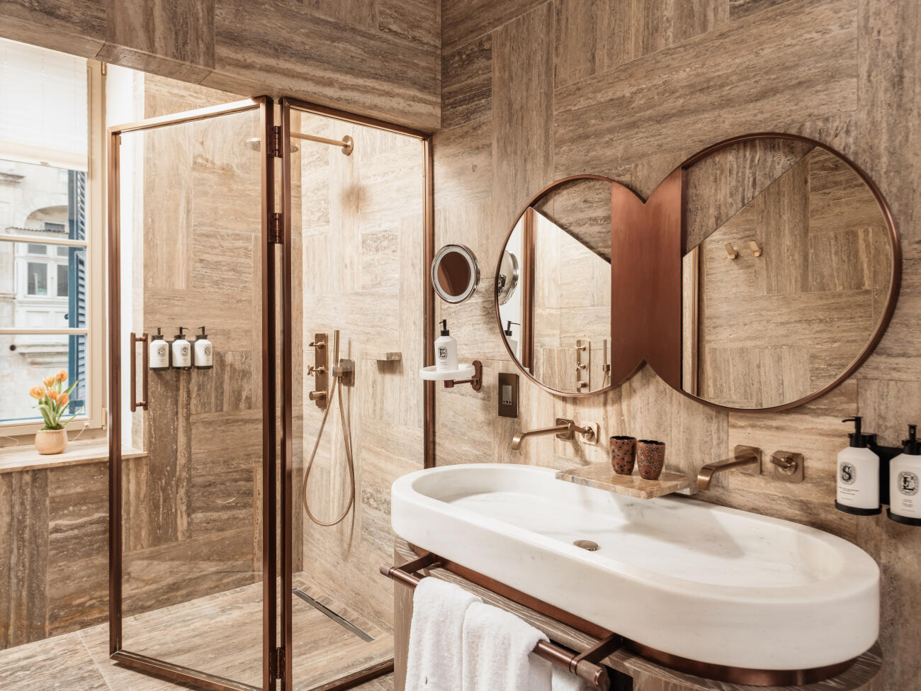 Image 4 - Grand Harbour View Suite