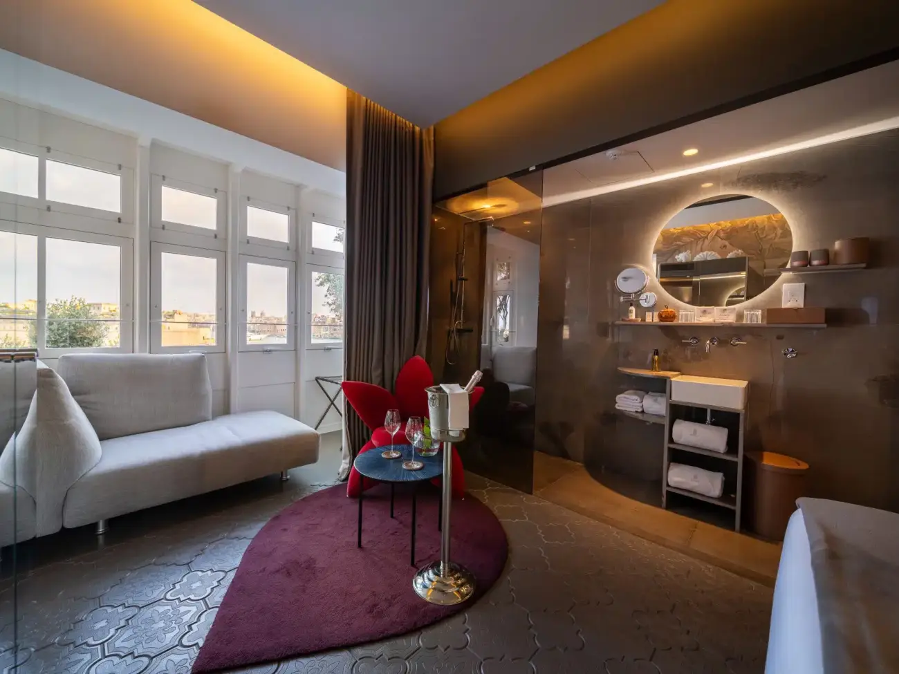 Image 2 - Hideaway Harbour View Petite