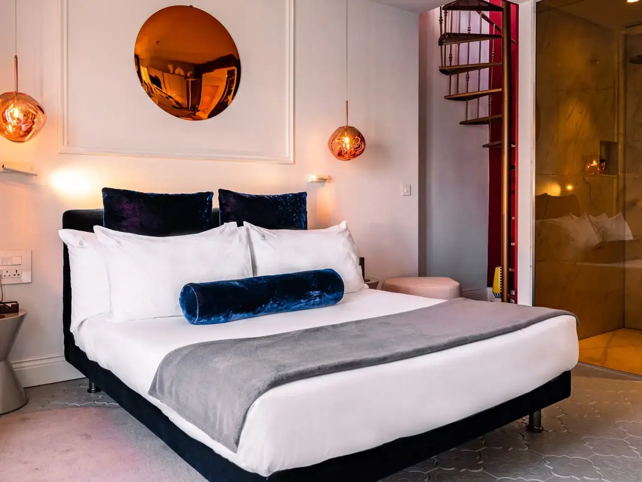 Image 5 - Hideaway Harbour View Pool Suite