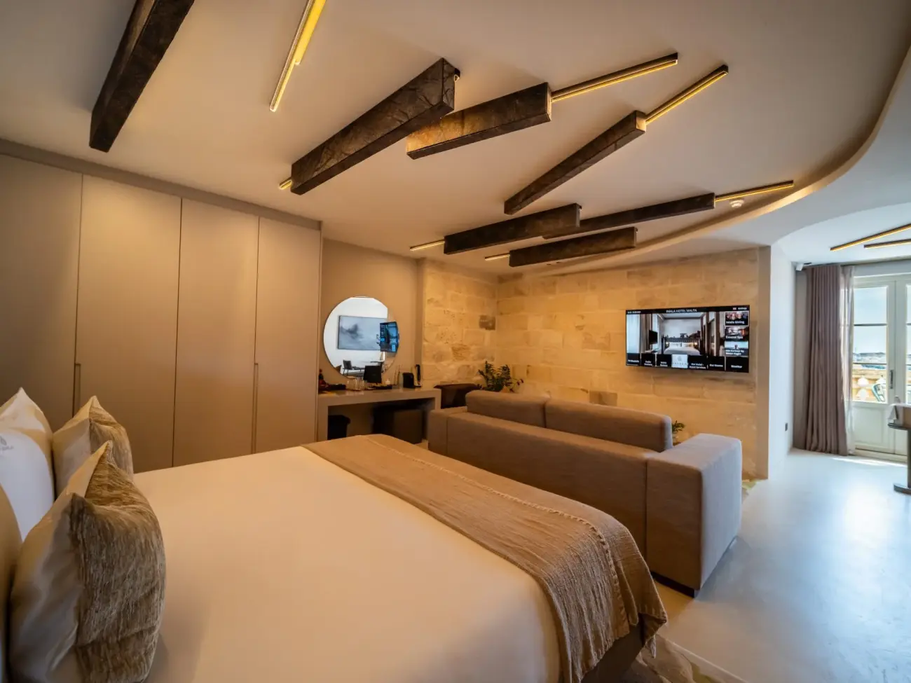 Image 5 - Iniala Modern Pool Suite