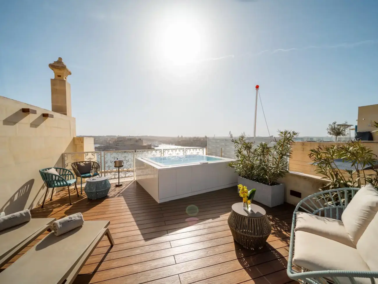 Image 2 - Iniala Modern Pool Suite