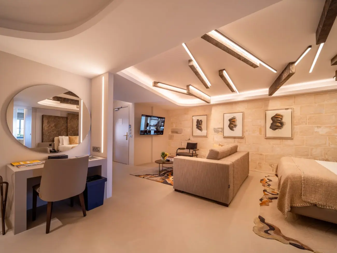 Image 1 - Iniala Modern Suite