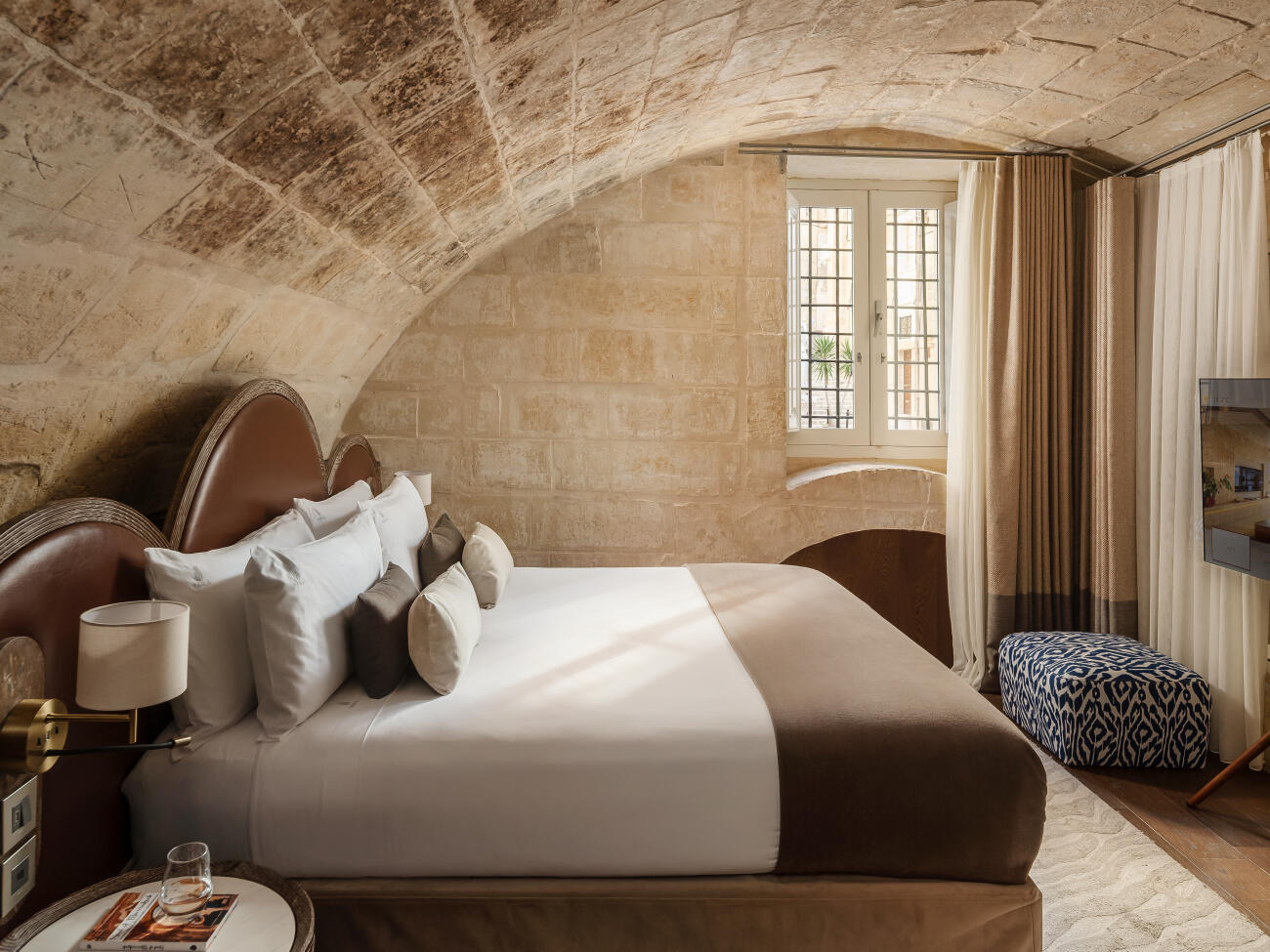 Image 1 - Signature Incognit0 Suite