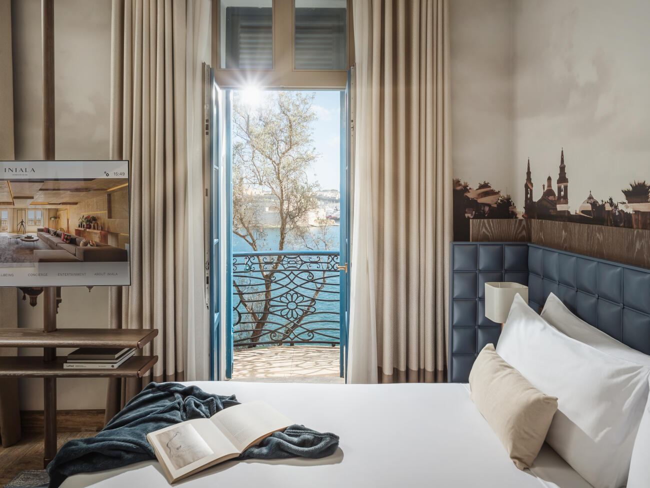 Image 4 - Superior Grand Harbour View Suites