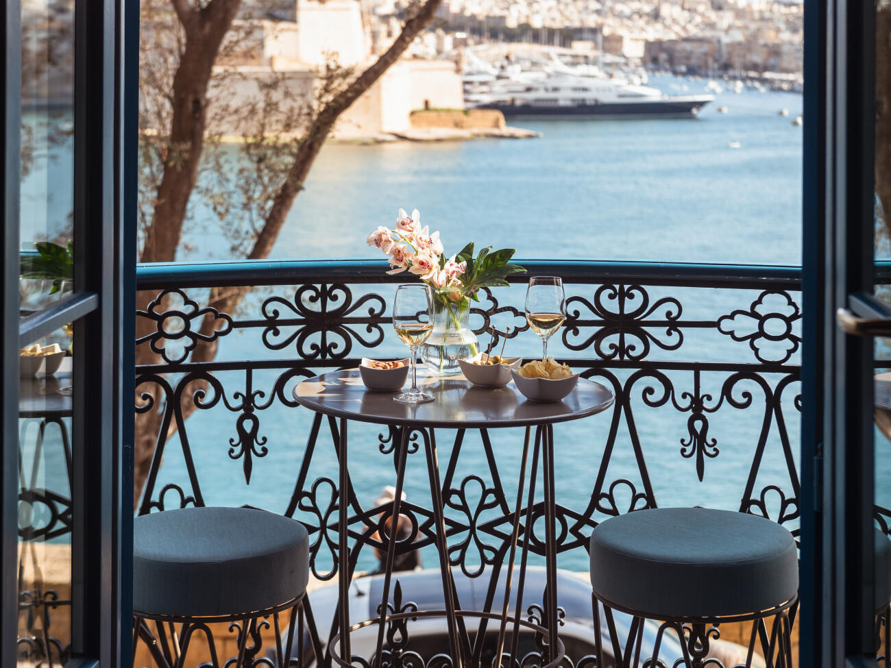 Image 1 - Superior Grand Harbour View Suites