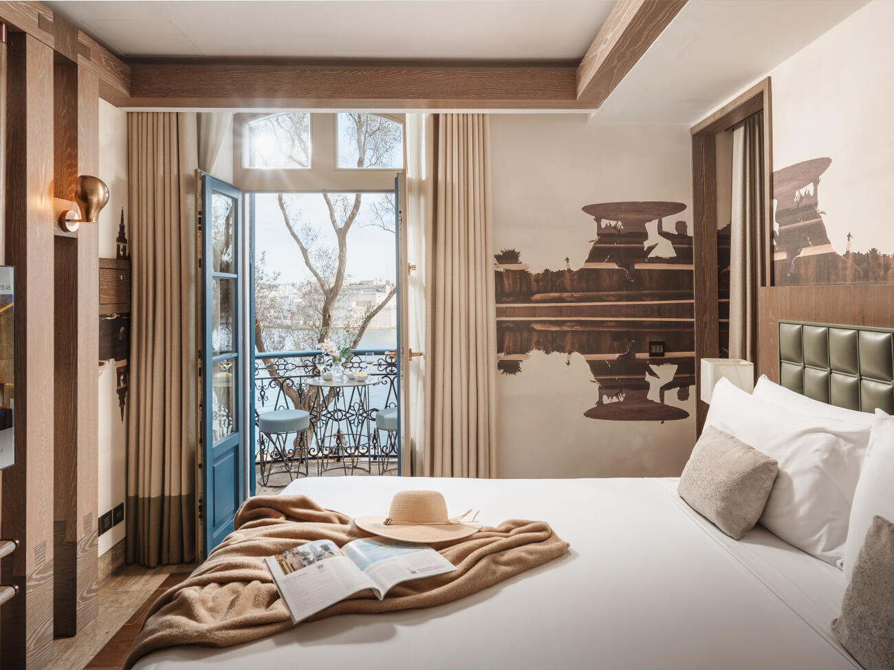 Image 3 - Superior Grand Harbour View Suites