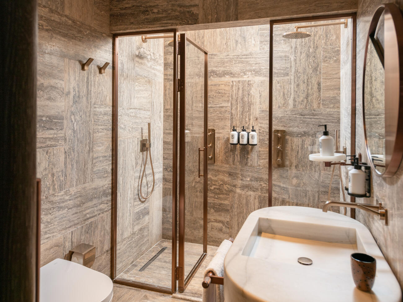 Image 8 - Superior Grand Harbour View Suites