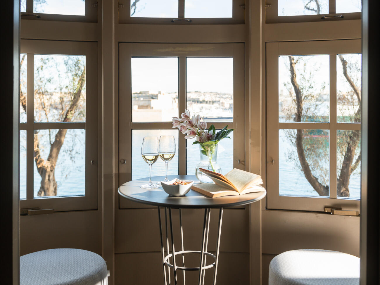 Image 9 - Superior Grand Harbour View Suites