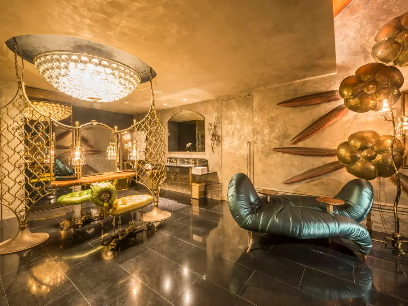 Image 2 - The Boudoir Suite