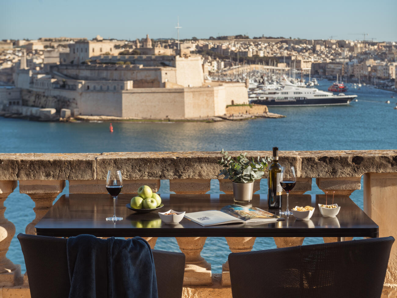 Image 1 - The Presidential Harbour View Residence With Plunge Pool