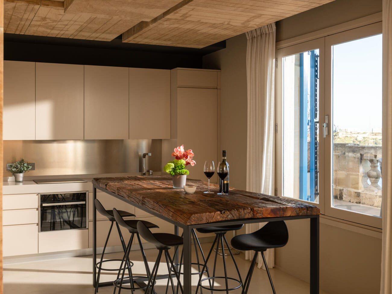 Image 2 - The Presidential Harbour View Residence With Plunge Pool