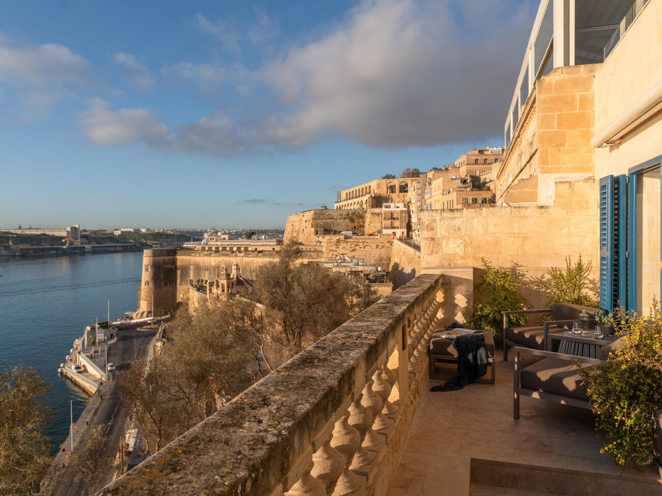 Image 5 - The Presidential Harbour View Residence With Plunge Pool