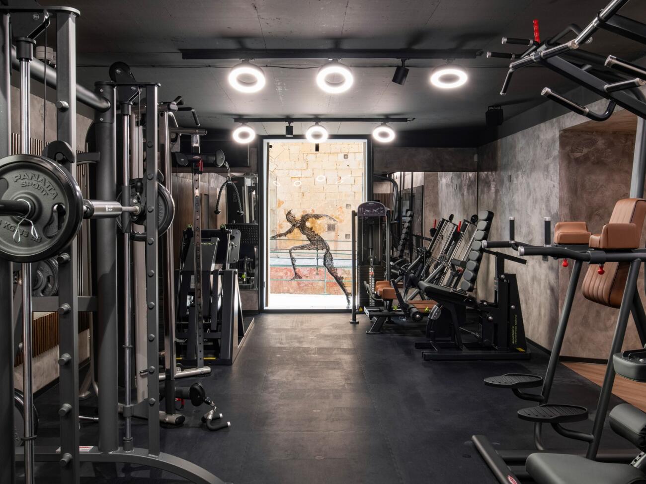 Video The Works - Gym