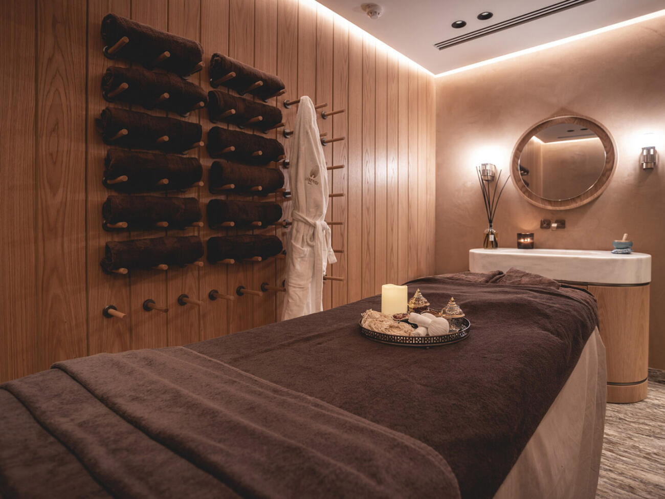 Image 2 - Essensi Spa