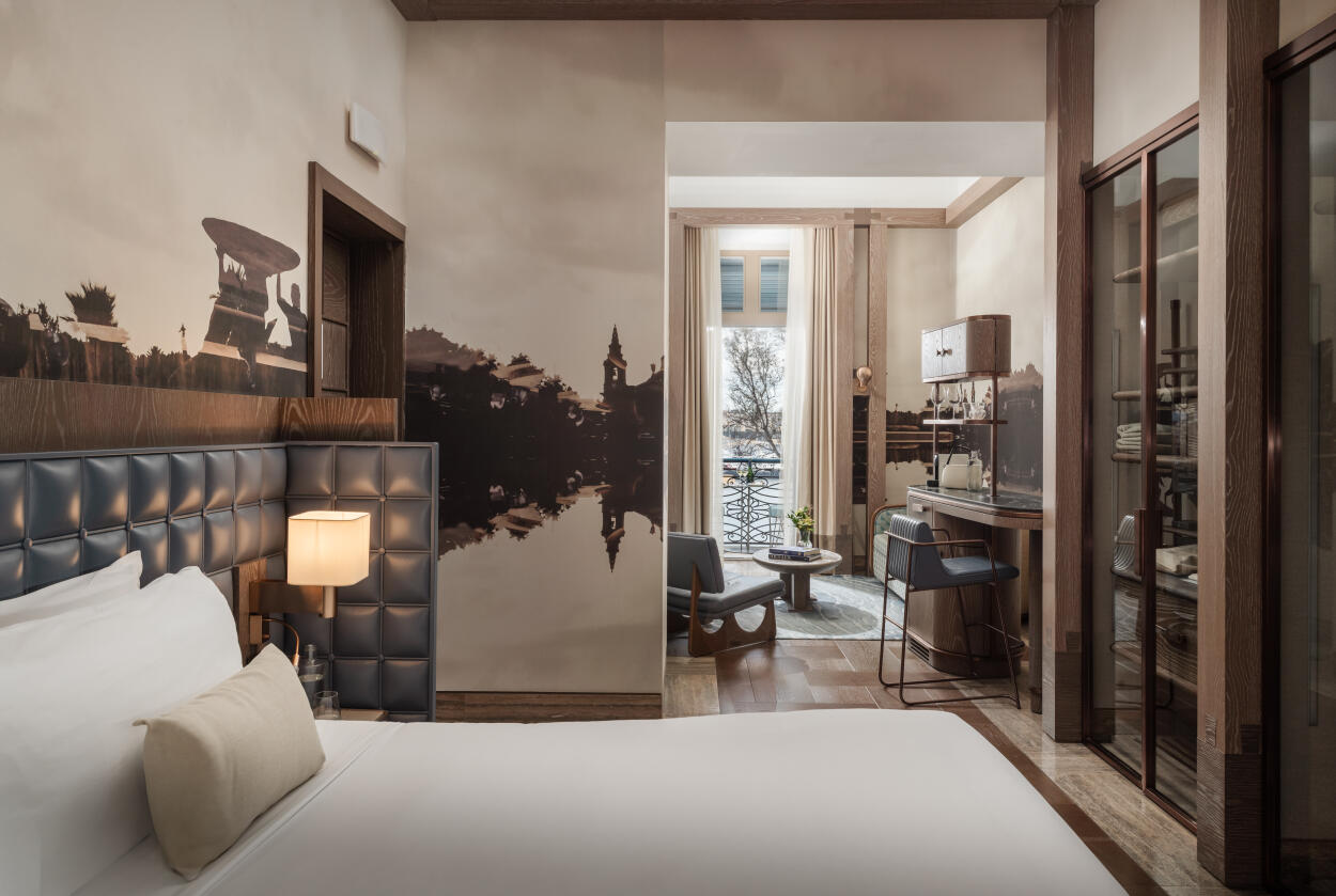 Grand Harbour View Suite