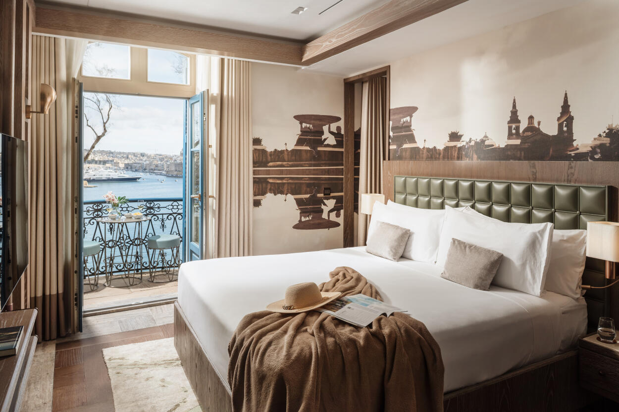 Superior Grand Harbour View Suites